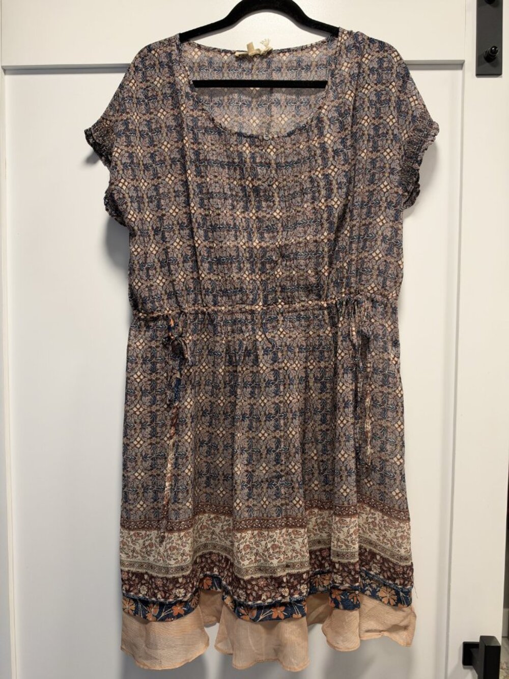 Mystree Boho Sheer Border Print Dress Pintuck Adjustable Waist Ruffle Hem L NWT